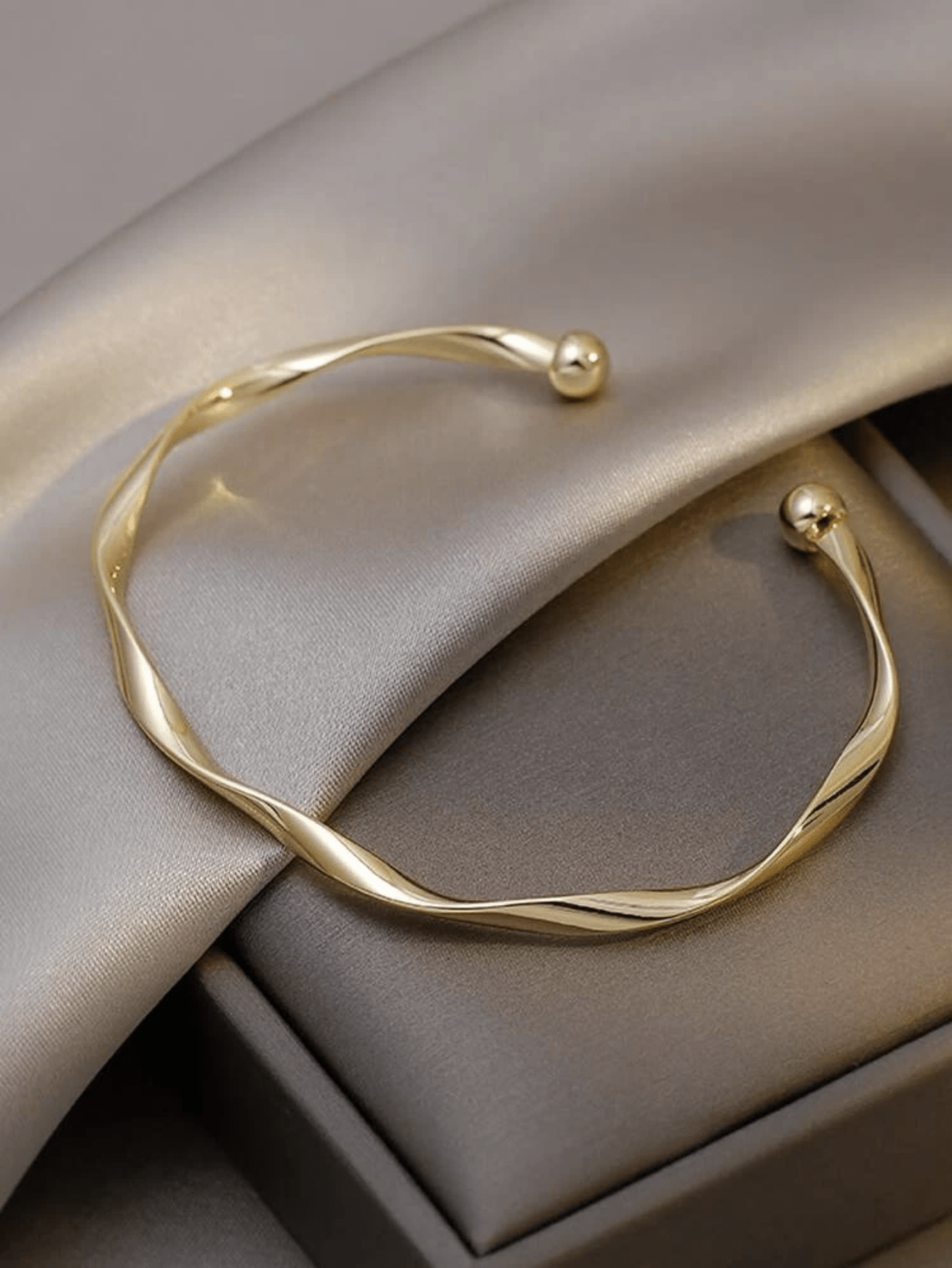 1Pc Fashionable Simple Wave Design Open Bangle Bracelet, Suitable for Women Daily Wear, Festival, Party