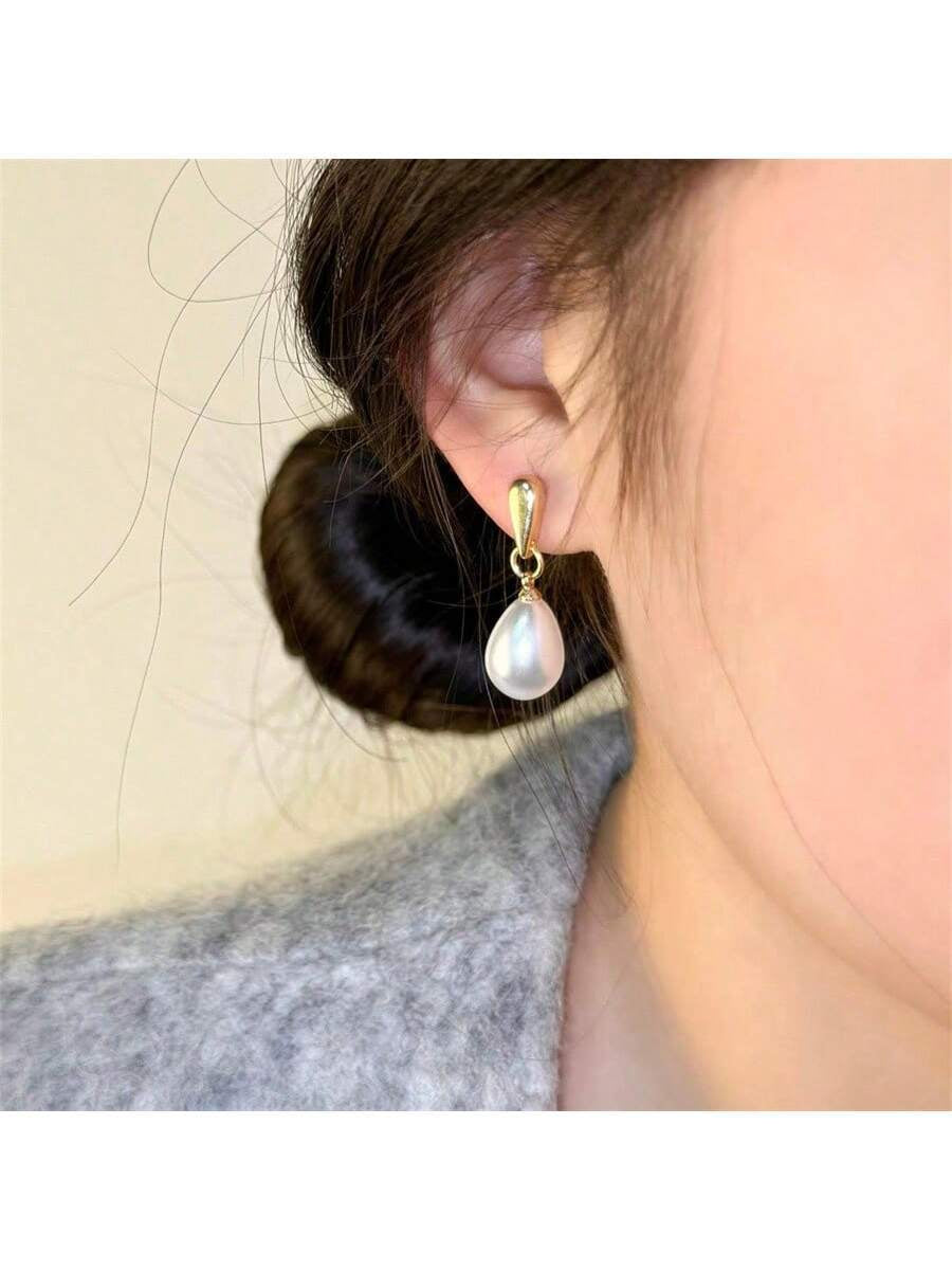 1Pair Elegant Water Drop Shaped Pearl Stud Earrings, Simple, Vintage Design