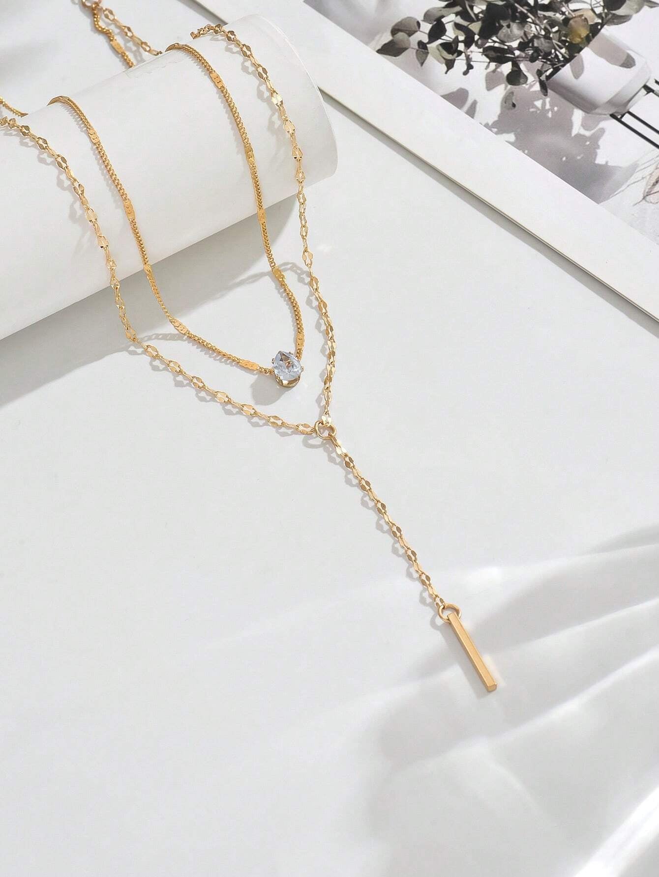 1Pc Gold Y-Shaped Design Layered Necklace, Details Decorated with Rhinestones & Faux Pearl, Suitable for Daily Wear by Women, Friendship Gifts, Banquet Parties(Handmade Chain Cut to Size, Variable Number of Pearls, Variable Size of Rhinestones)