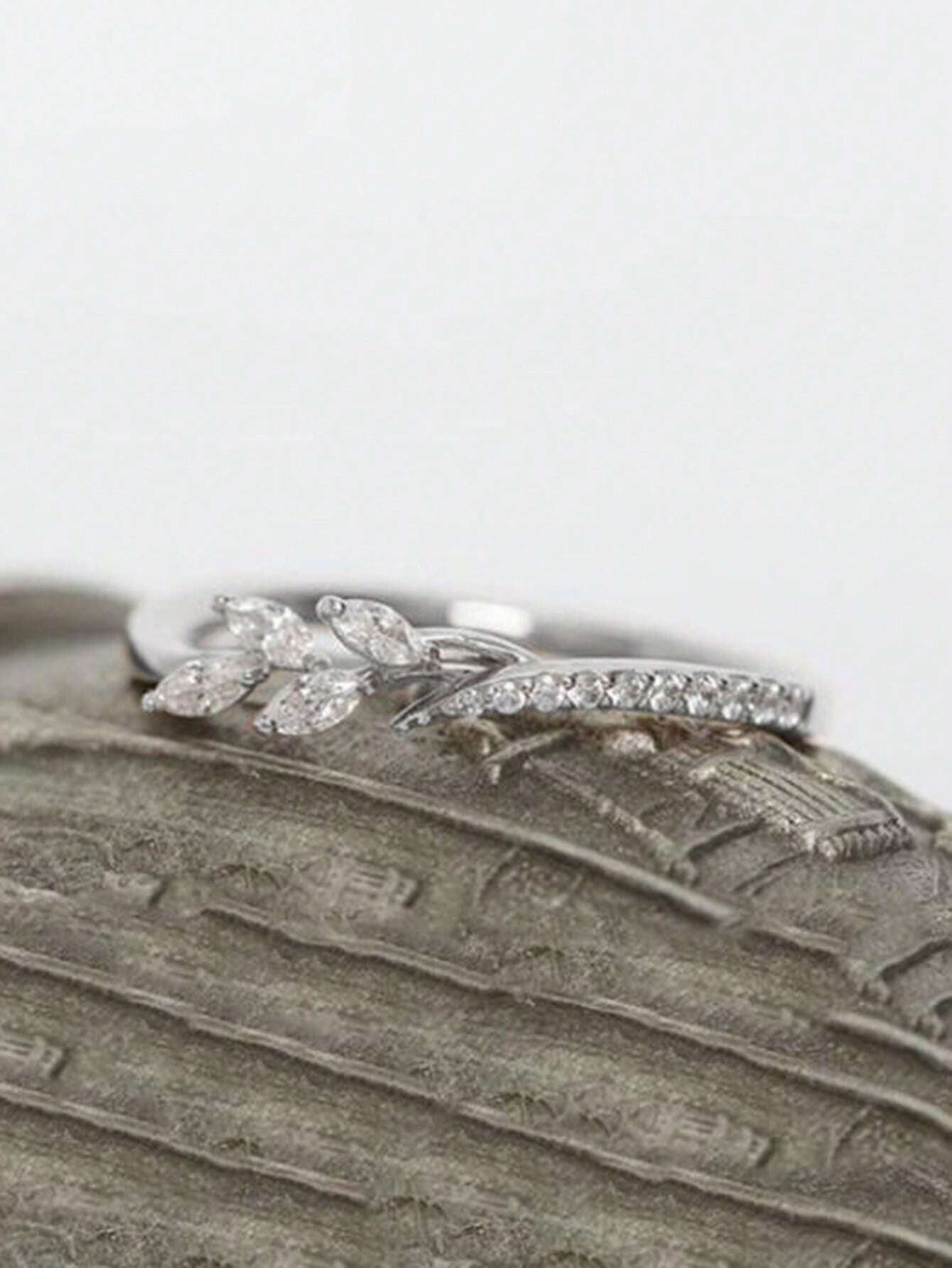 1 PC Pretty Cubic Zirconia Ring for Women for Wedding Party Engagement Anniversary Band Jewelry Valentine'S Day Gift