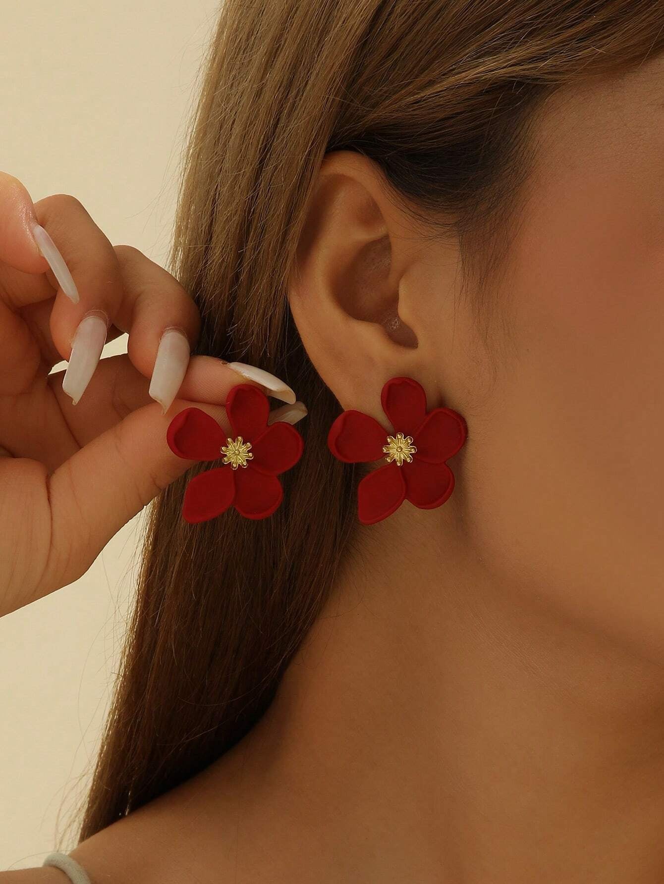 MESTILO 1 Pair of European and American Exaggerated Metal Large Flower Stud Earrings Suitable for Women'S Daily Wear Valentines