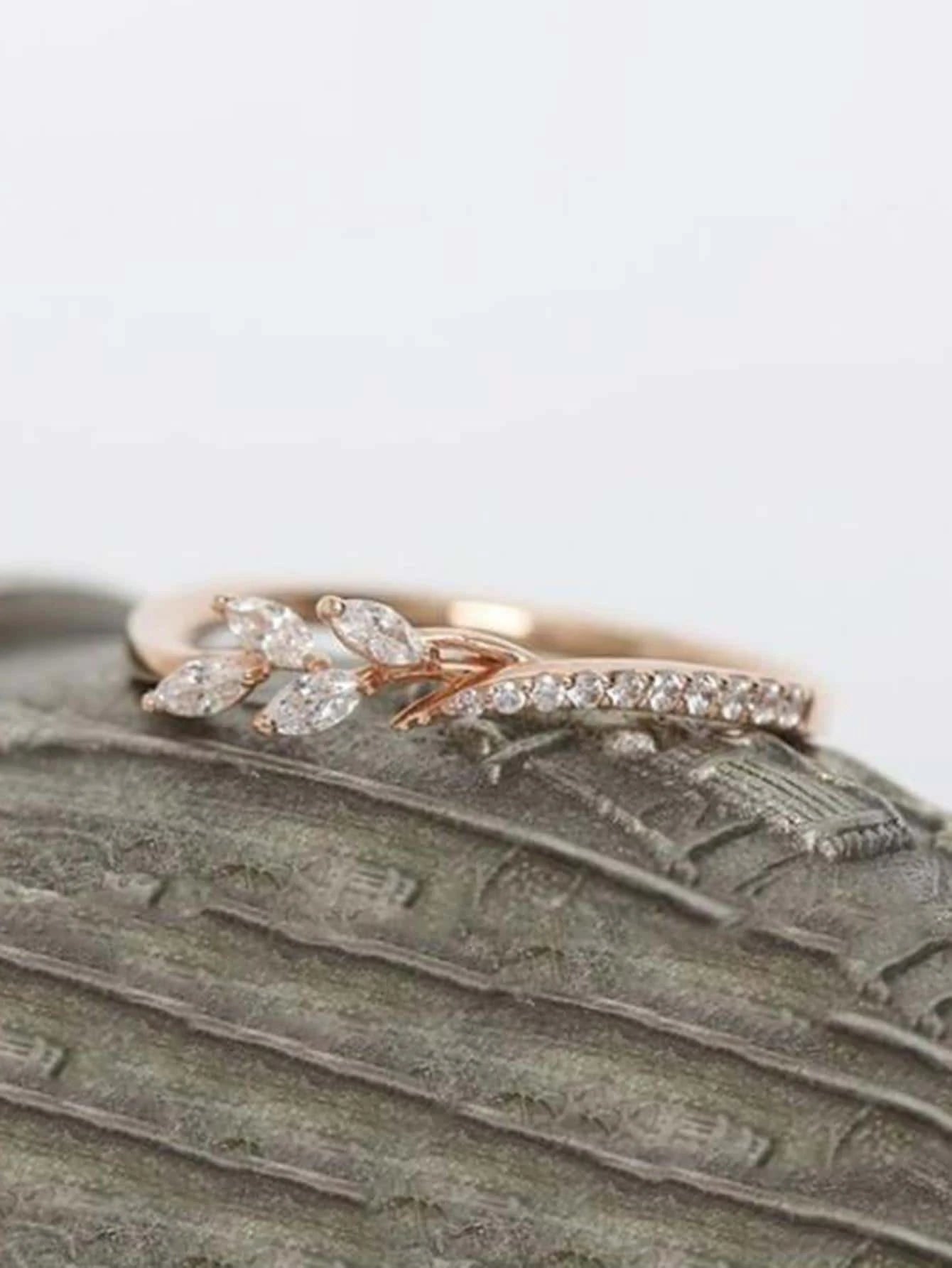 1 PC Pretty Cubic Zirconia Ring for Women for Wedding Party Engagement Anniversary Band Jewelry Valentine'S Day Gift