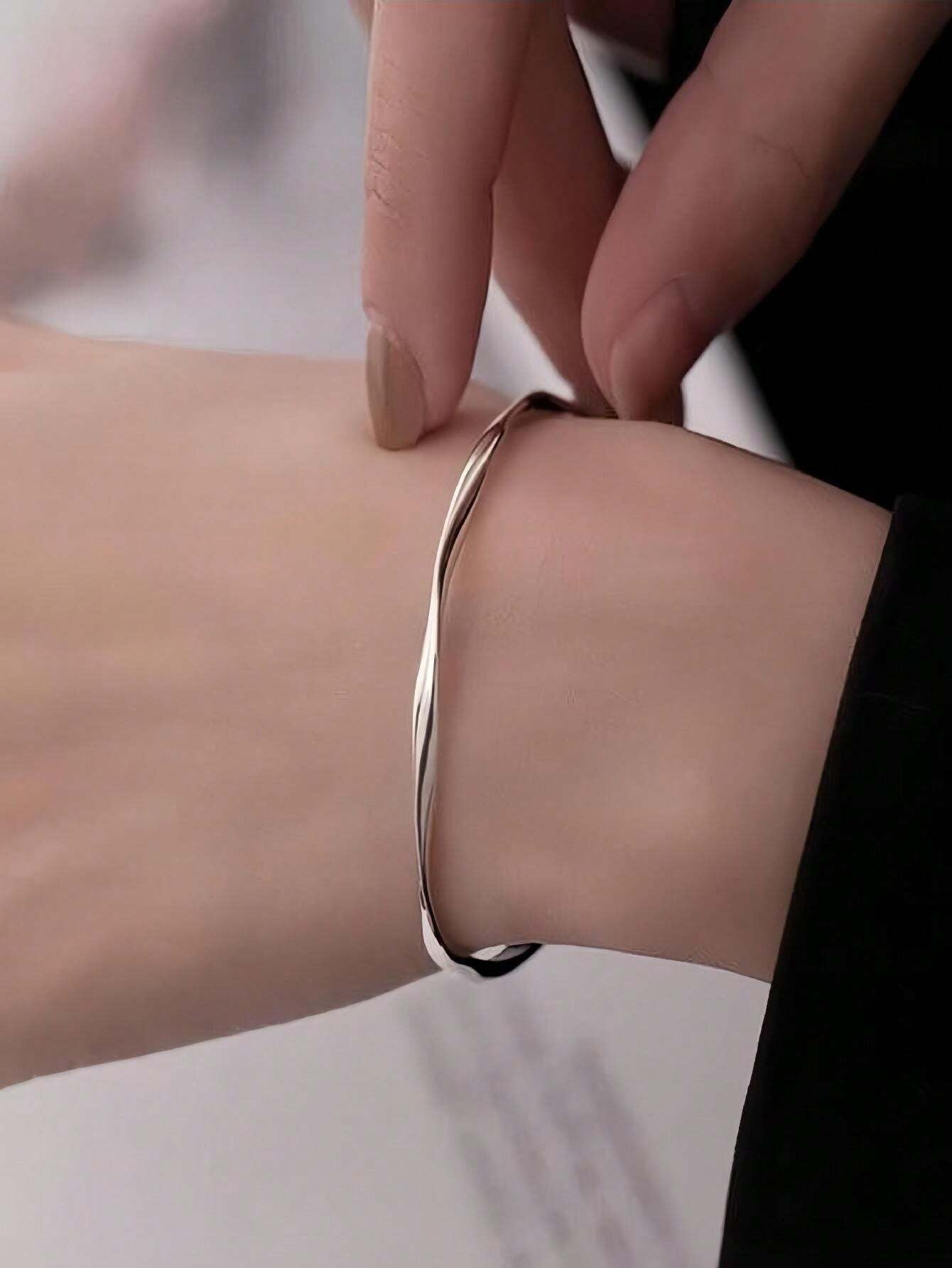 1Pc Fashionable Simple Wave Design Open Bangle Bracelet, Suitable for Women Daily Wear, Festival, Party