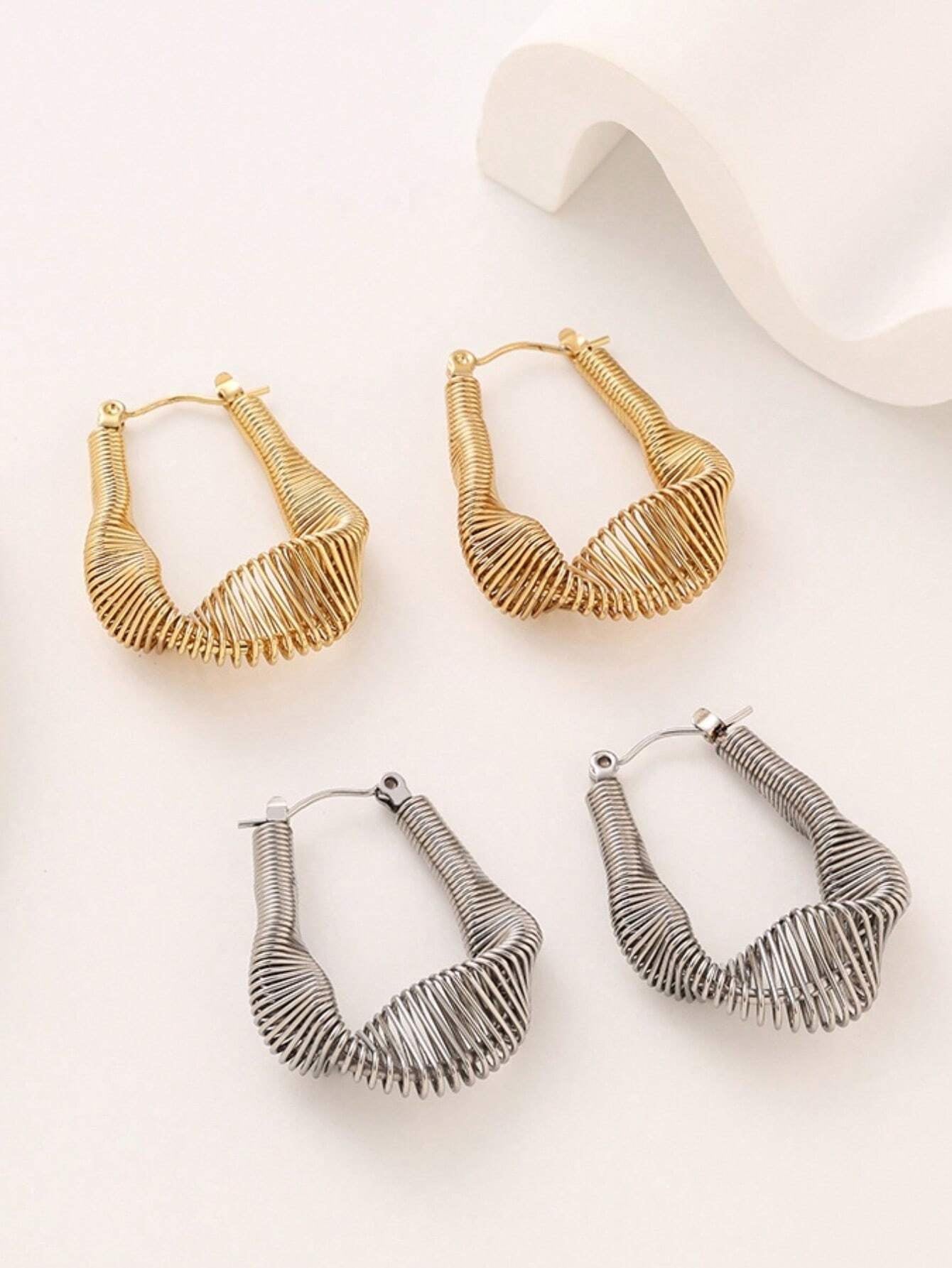 1Pair Fashionable & Elegant Twisted Asymmetrical Coil Design 18K Gold-Plated Stainless Steel Earrings Suitable for Women'S Daily Wear