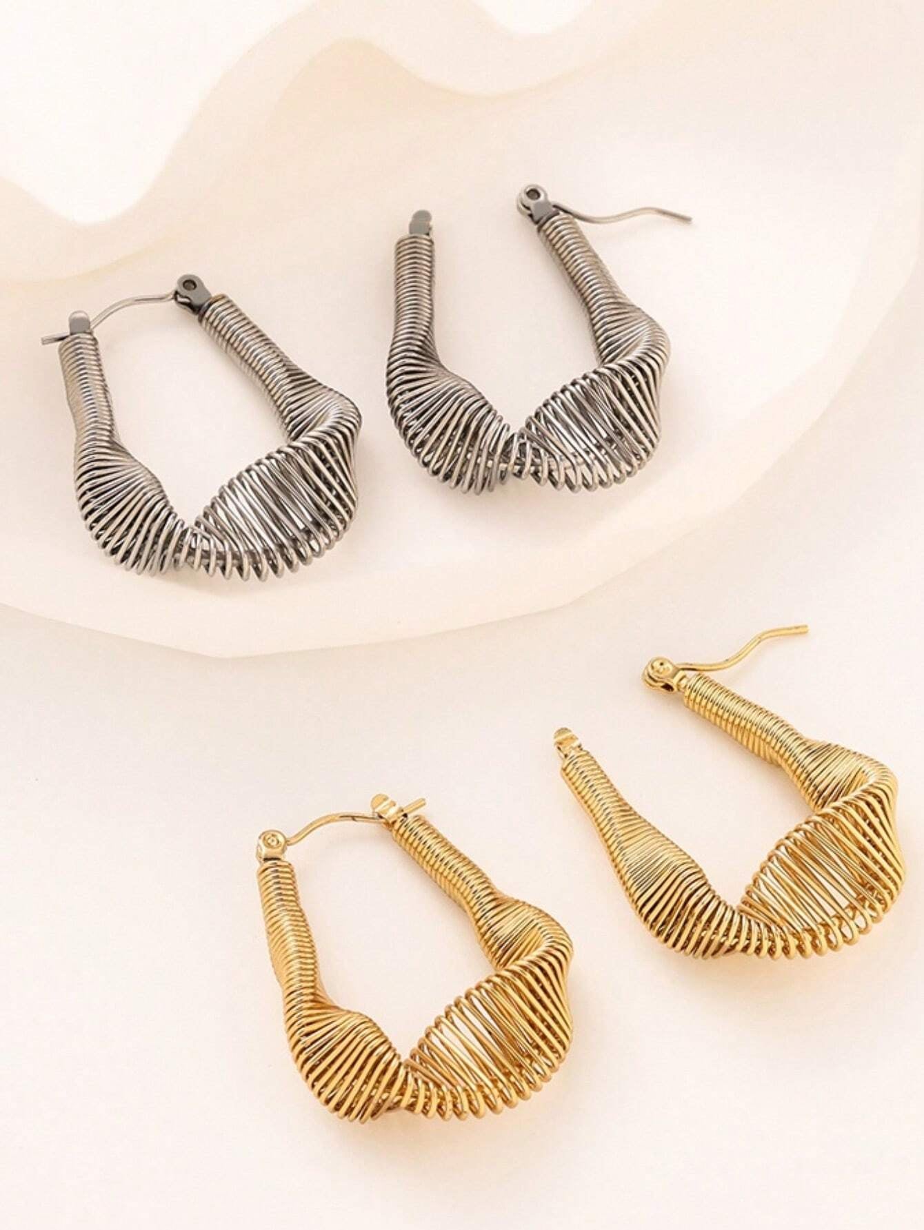 1Pair Fashionable & Elegant Twisted Asymmetrical Coil Design 18K Gold-Plated Stainless Steel Earrings Suitable for Women'S Daily Wear