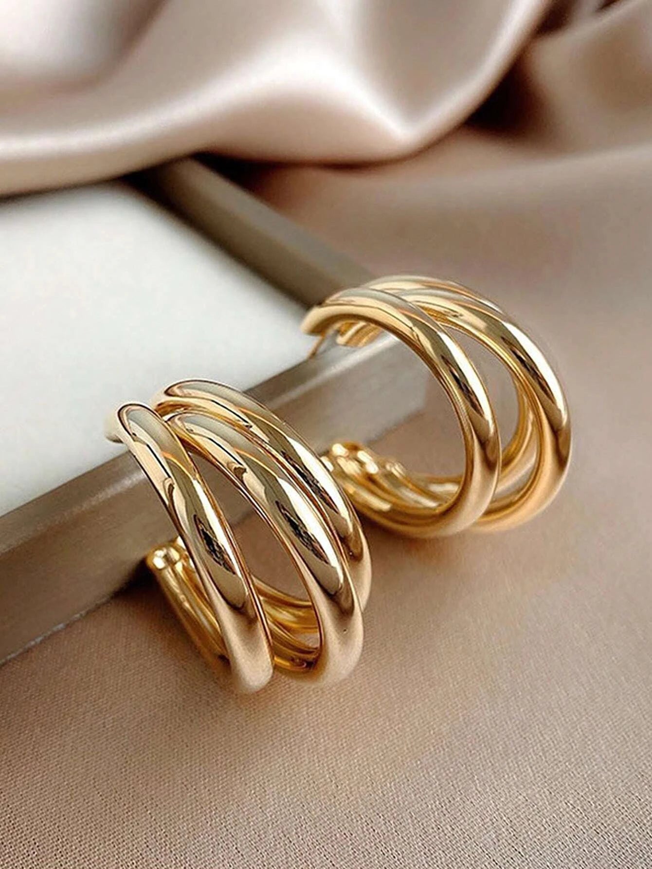 1Pair Fashion Minimalist Layered Cuff Hoop Earrings for Women for Daily Decoration